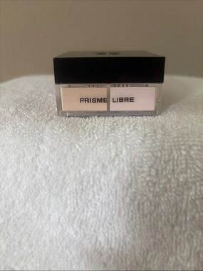 Givenchy PRISME LIBRE Face Powder - original formula! Voile Rose New, no box